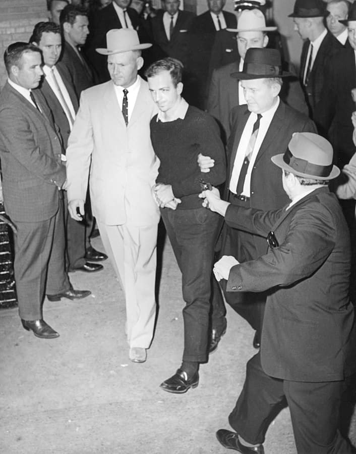 706px Lee Harvey Oswald Being Shot By Jack Ruby As Oswald Is Being Moved By Police, 1963