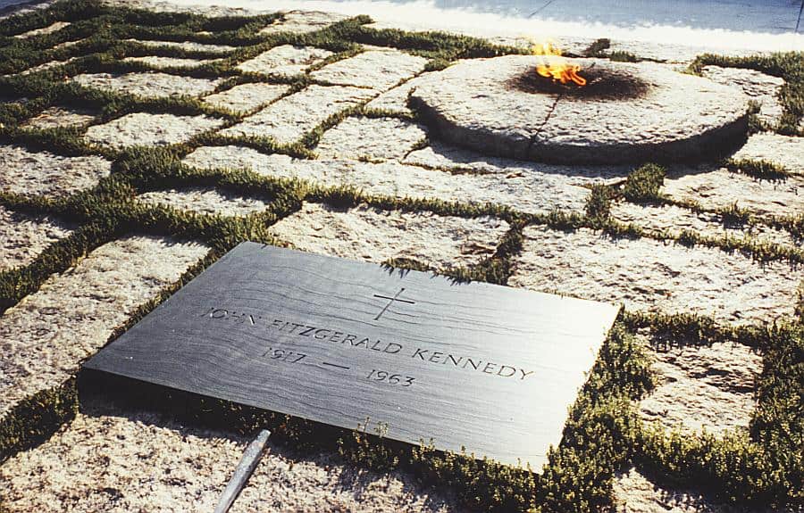 JFK Grave Official