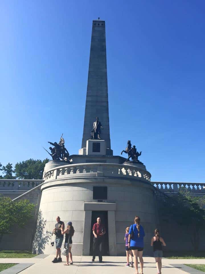 Lincoln Tomb 2